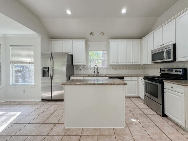 Building Photo - 311 N Rush Haven Cir