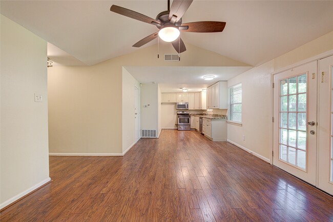 Building Photo - 5730 Southminster Dr