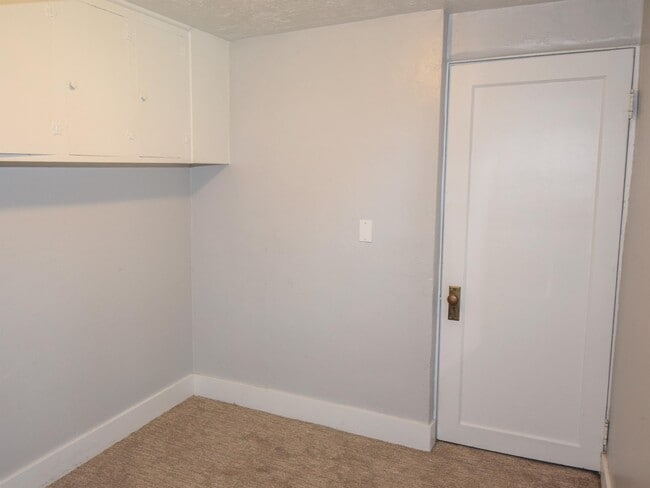 Building Photo - 56 N 400 W