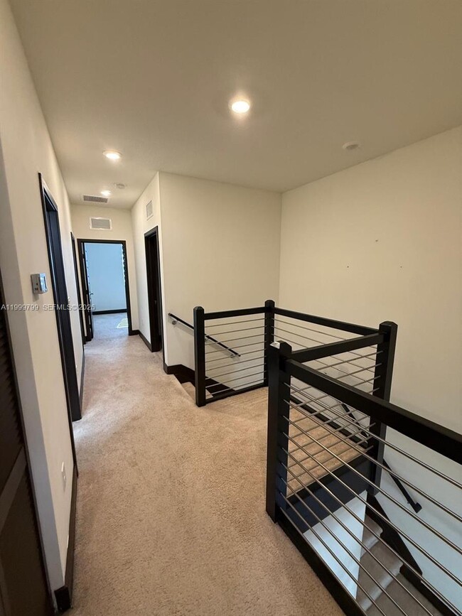 Building Photo - 15955 NW 91st Ct