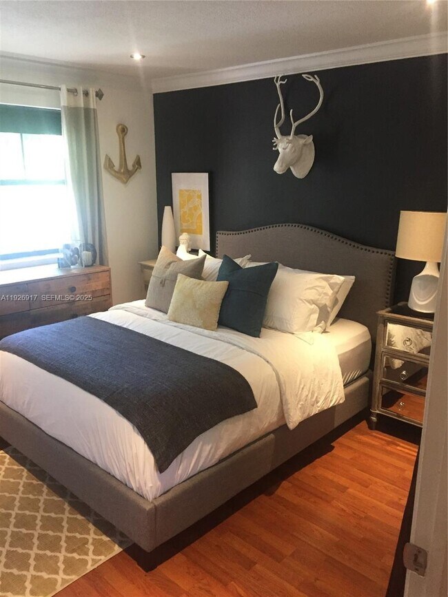 Building Photo - 15570 SW 105th Ln