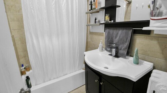 Building Photo - 35 Essex St