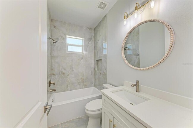 Building Photo - 380 Holly Rd