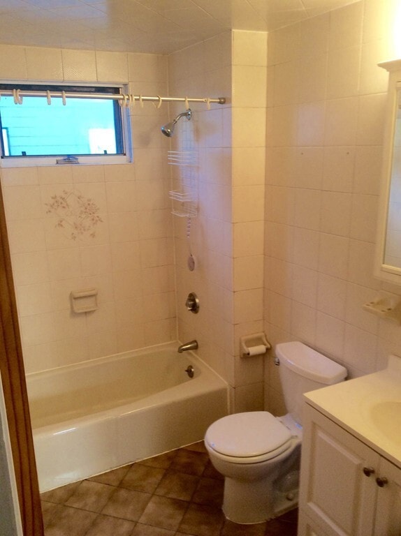 Building Photo - 61-63-63 Bartlett Ave