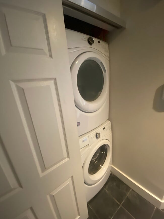 Building Photo - 199 14th St NE