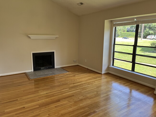 Building Photo - 6828 Ray Rd