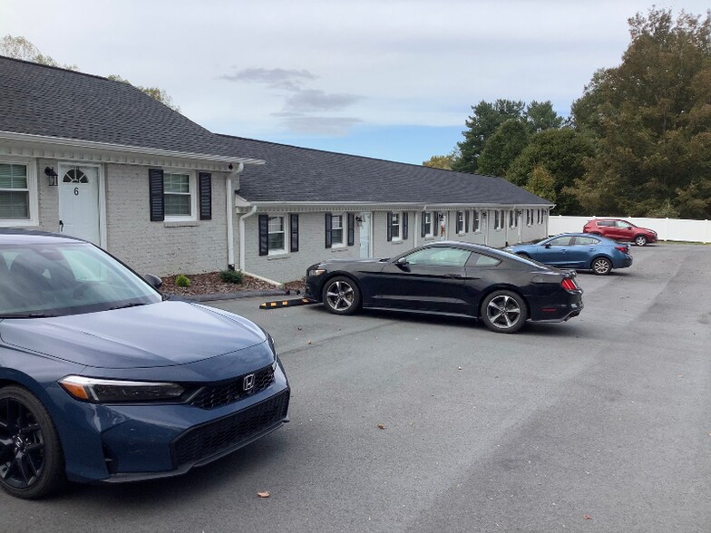 Building Photo - 800 Dodson Mill Rd