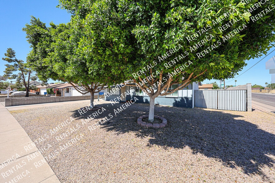 Building Photo - 3550 E Voltaire Dr