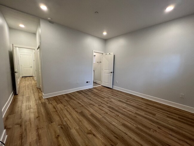 Building Photo - 4242 W Girard Ave