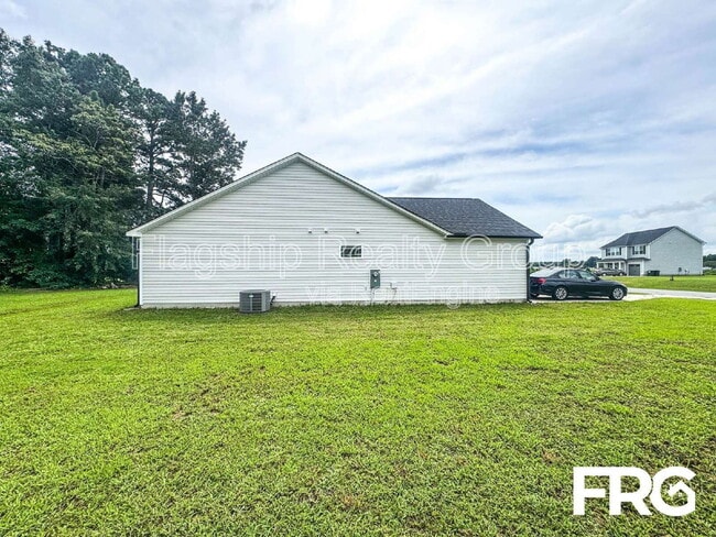 Building Photo - 110 Highland Pk Dr