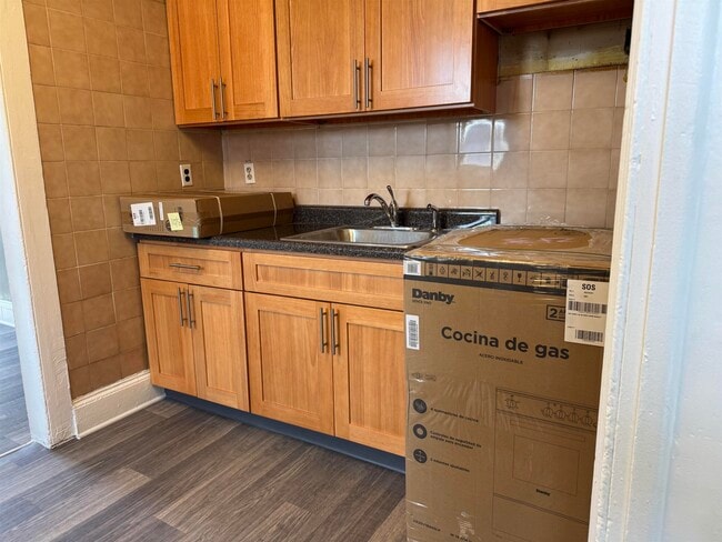 Building Photo - 132 43rd St