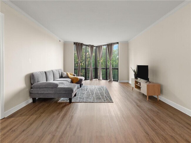 Building Photo - 2870 Pharr Ct S Northwest