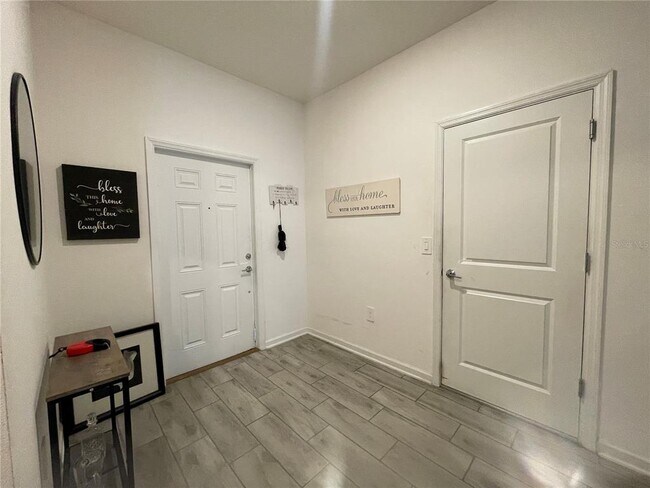 Building Photo - 33611 Sky Blossom Cir