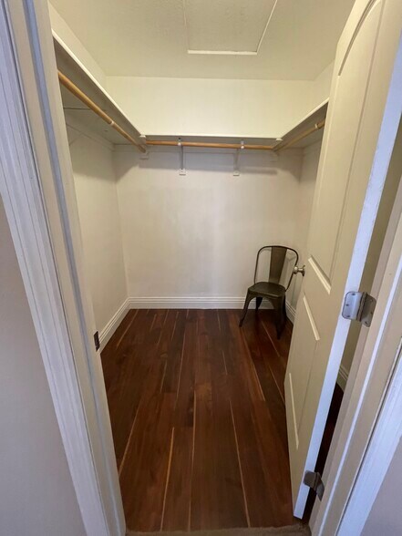 Master closet - 19431 Rue De Valore Rue