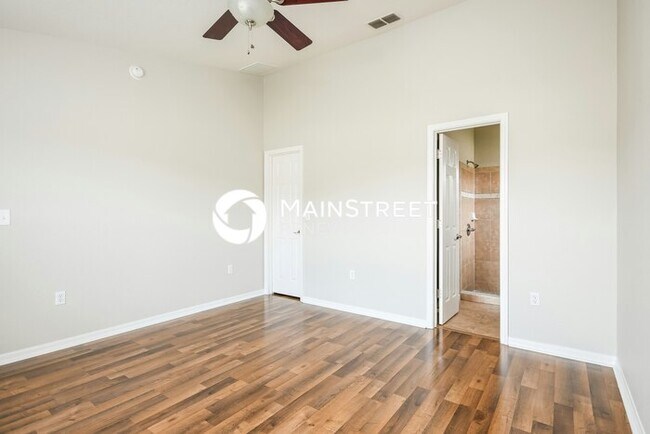 Building Photo - 3 Bedroom Pet-Friendly Home in Davenport, FL with Main Street Renewal