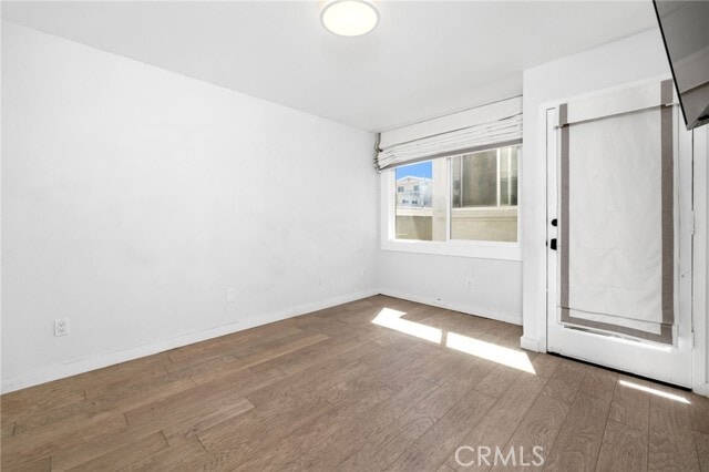 Building Photo - 208 45th St