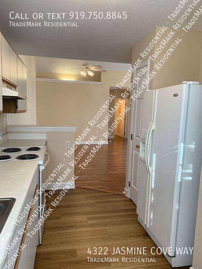 Building Photo - 4322 Jasmine Cove Way