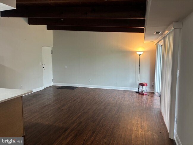 Building Photo - 5505 Karen Elaine Dr