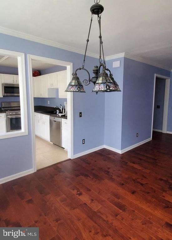 Building Photo - 8202 Catbird Cir