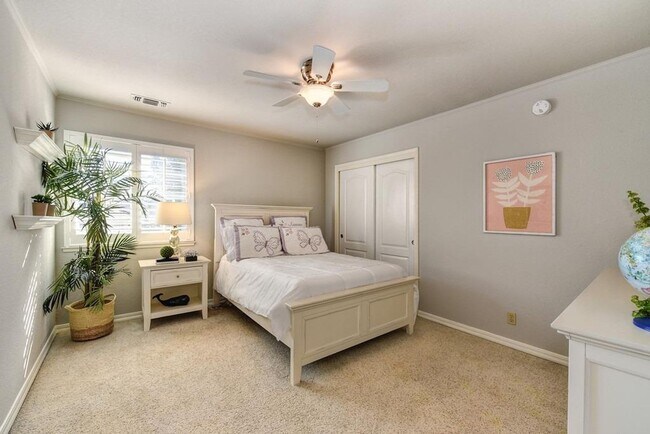 Building Photo - Elegant Granite Bay Home Located in Treelake Village and the  Eureka Union School District