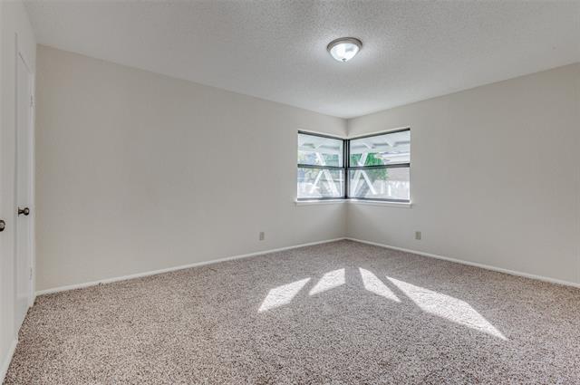 Building Photo - 1935 Utica Dr