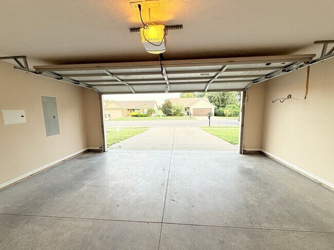 Building Photo - 2201 Hall Ln