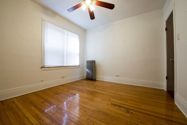 Building Photo - 7801-11 S Kingston 2541-45 E 78th Chicago, IL 60649