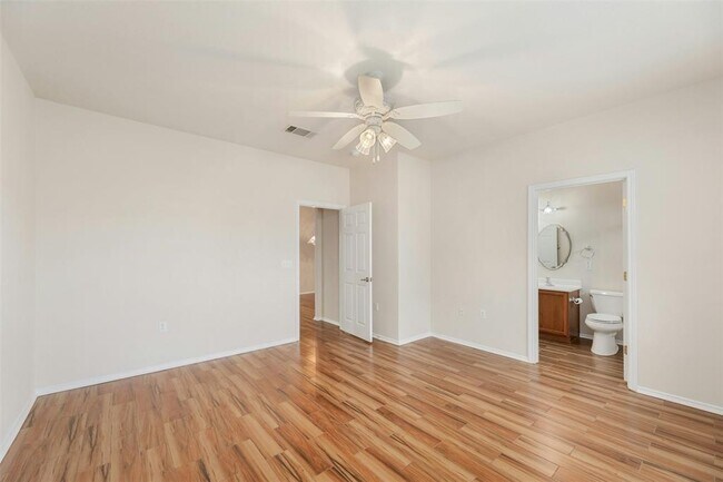 Building Photo - 104 Honey Creek Trail