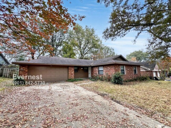 Primary Photo - 731 Cumberland Cove