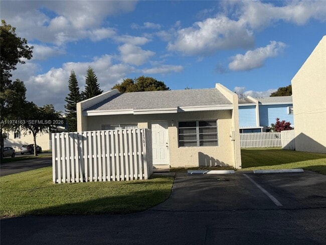 Building Photo - 22301 SW 103rd Ave