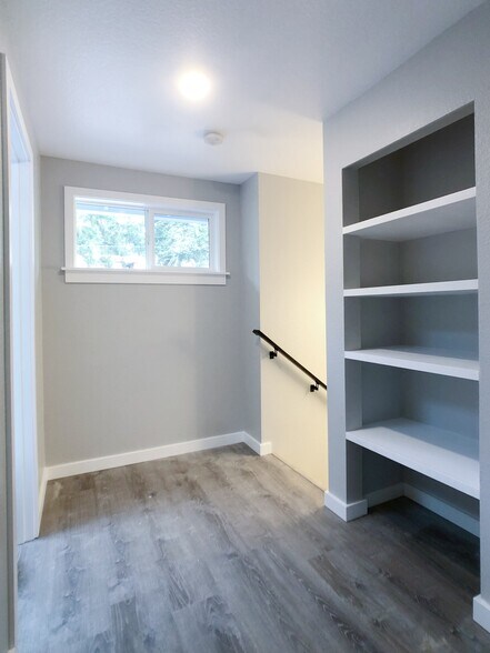 Building Photo - 9012 236th St Sw