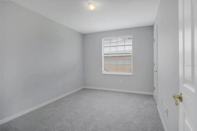 Building Photo - 603 Coconut Palm Way