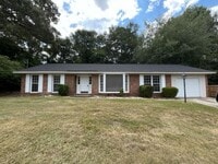 Building Photo - Newly updated 3 Bedroom/2 bath/bonus area ...