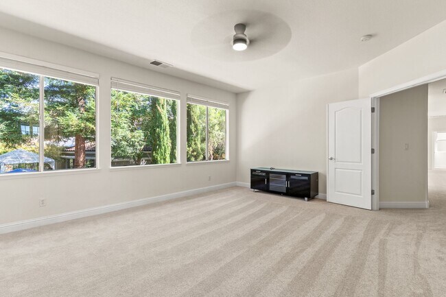 Building Photo - 3311 Montevideo Dr