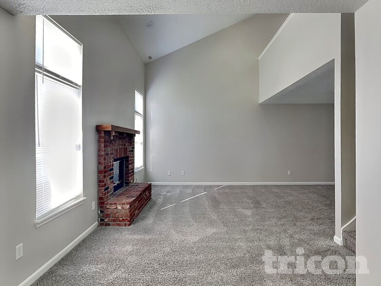 Building Photo - 10249 Cadogan Dr