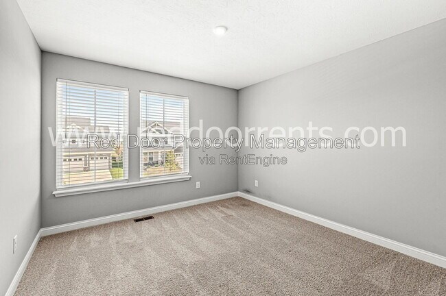 Building Photo - 15648 W Rail Dr