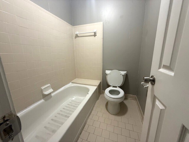 Building Photo - 4230 Cedartree Dr