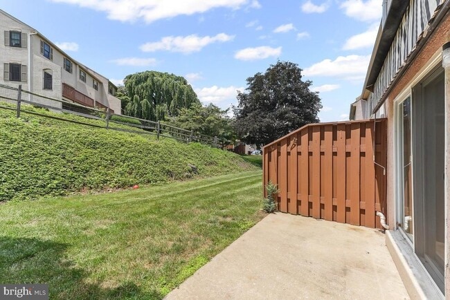 Building Photo - 3204 Stoneham Dr