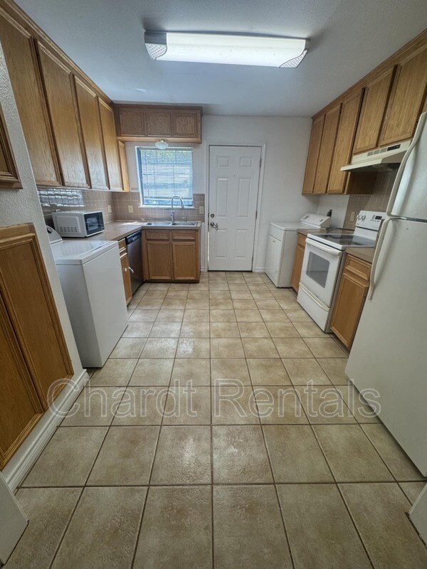 Building Photo - 1508 Alamo Ave