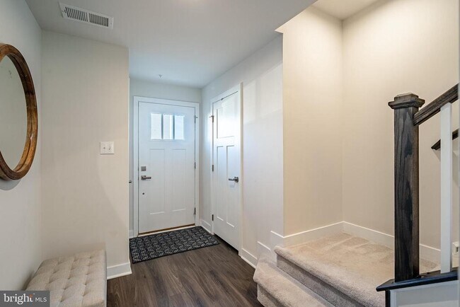 Building Photo - 74 Glory Maple Ln