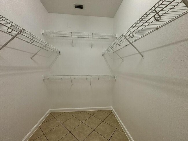 Building Photo - 10245 Cypress Trail Dr