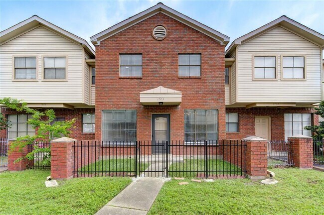 Building Photo - 1103 Dulles Ave