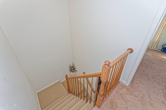 Building Photo - 1 Haywood Ln