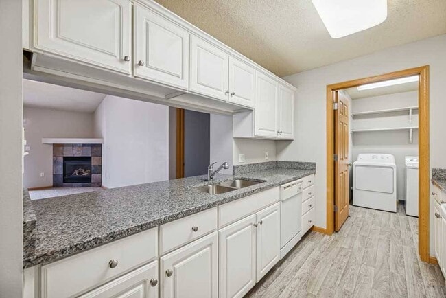 Floorplan - Pinebrook Apartments