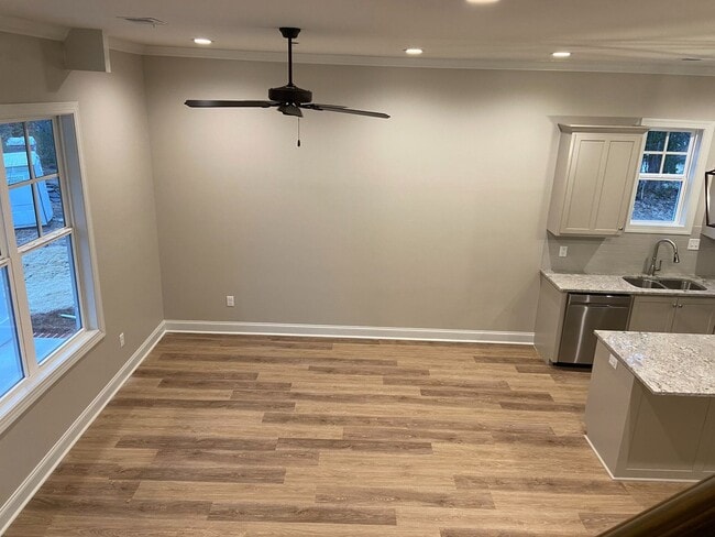 Building Photo - 3BR/3BA For Rent