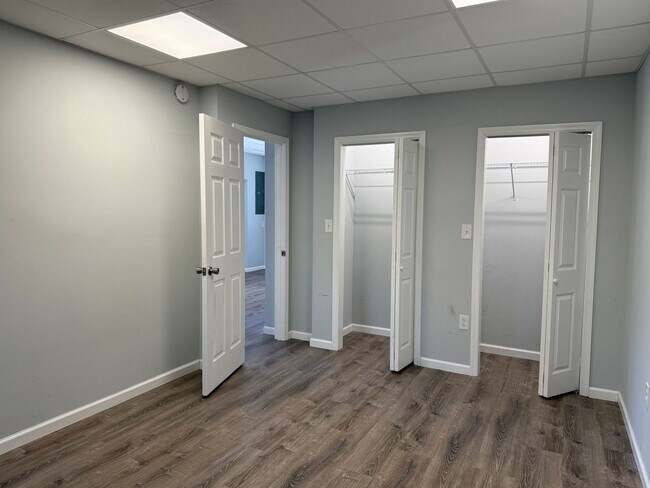 Building Photo - Private 3 bed 2bath house in North Johnson City!