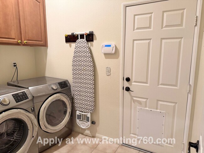 Building Photo - Huge 3 Bed 2 Bath Home With Pool & Spa in Hacienda Heights Neighborhood!!