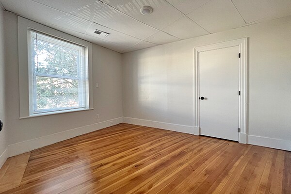 Building Photo - 276 Cabot St