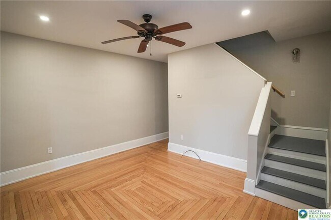 Building Photo - 628 Coal St