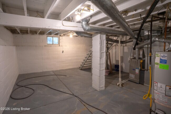 Building Photo - 504 Montana Ave
